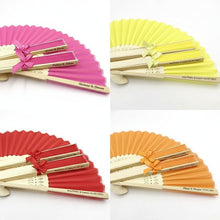 Cargar imagen en el visor de la galería, Abanicos de colores personalizables para bodas y celebraciones