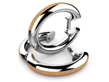 Cargar imagen en el visor de la galería, Pendientes tipo criolla de madera y plata modelo Domei