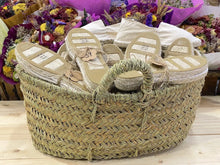 Cargar imagen en el visor de la galería, Alpargatas de boda en tono beige para invitadas a la boda
