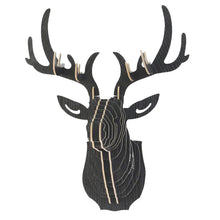 Cargar imagen en el visor de la galería, Cabeza de ciervo decorativa para pared
