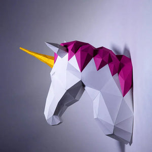 Unicornio decorativo para pared fabricado en cartón