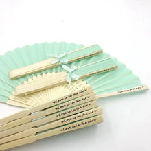 Cargar imagen en el visor de la galería, Abanicos de colores personalizables para bodas y celebraciones
