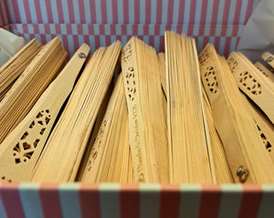 Abanicos personalizados para boda celosía sobre bambú 50 piezas