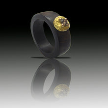 Load image into Gallery viewer, Ebony ring with gold detail and brown diamond model Dufek
