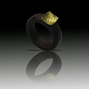 Yurika model natural cocobolo wood and gold ring