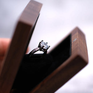 Customizable ring box with diagonal opening