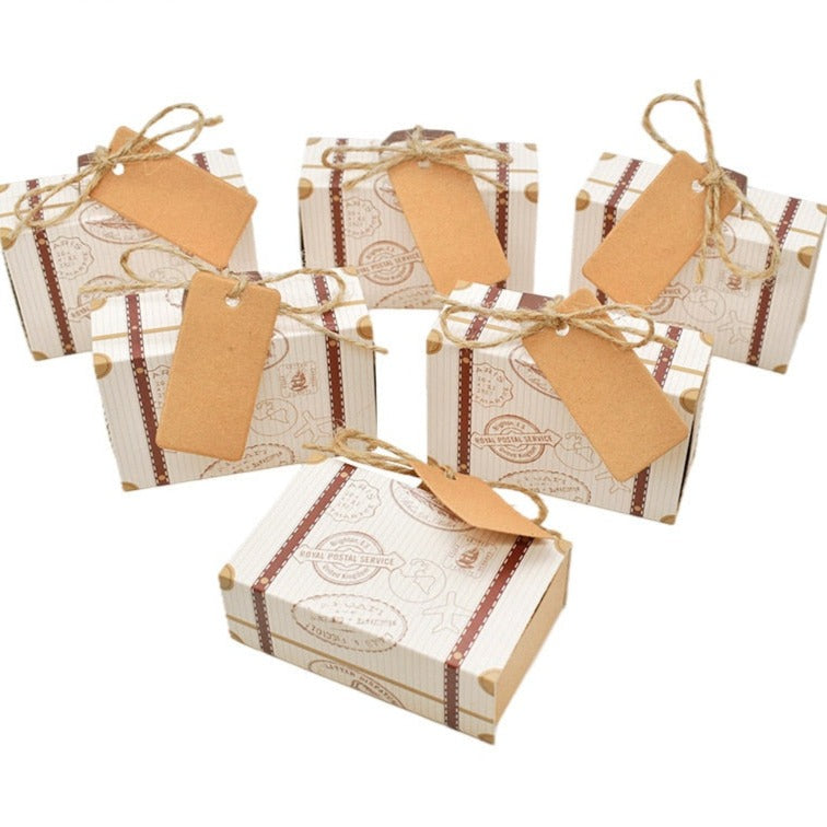 Cajas de cartón con forma de maleta para regalos de boda – Silverson