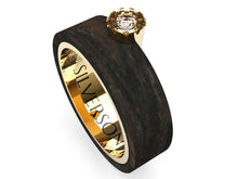 Load image into Gallery viewer, Gold and wood ring with external stone Cimmaur model
