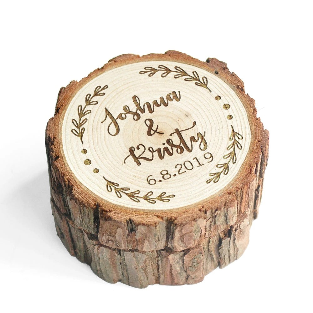 Pine wood box for rings